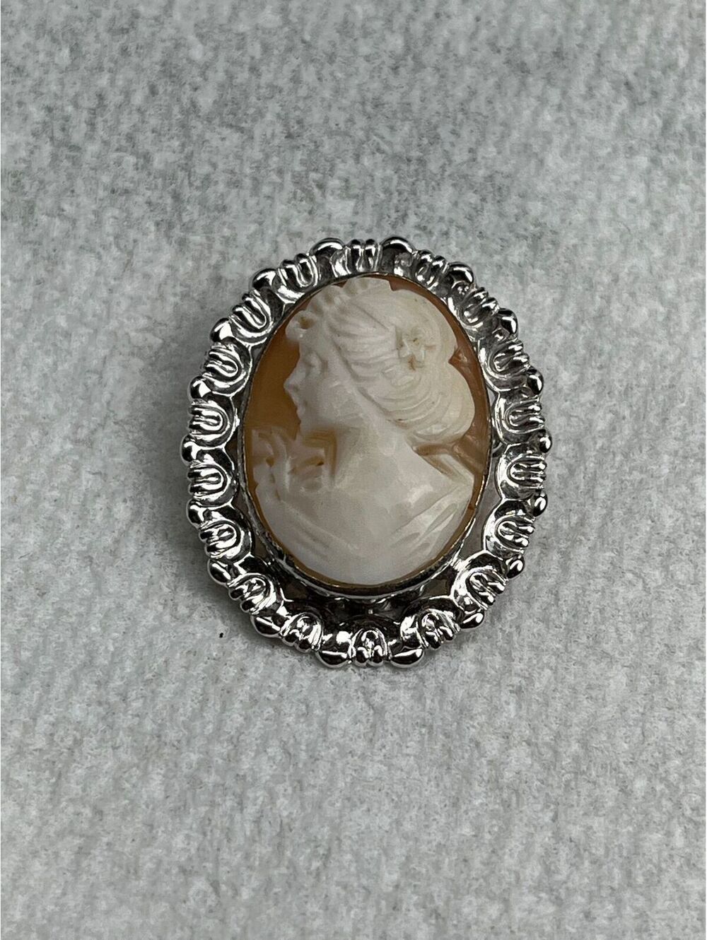 #103 Vintage Beau-Ster Carved Shell Cameo Left Facing Silver-Tone Brooch/Penant